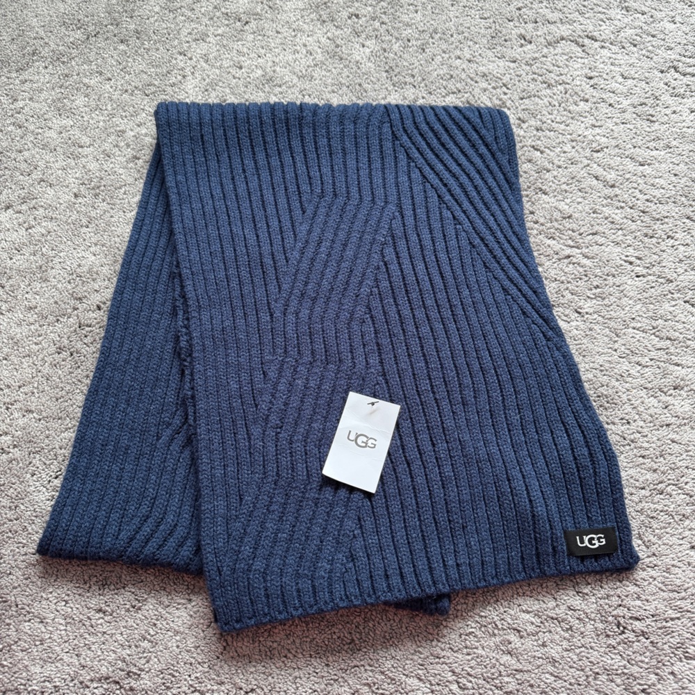 UGG Ribbed Oversized Knit Scarf in Navy
